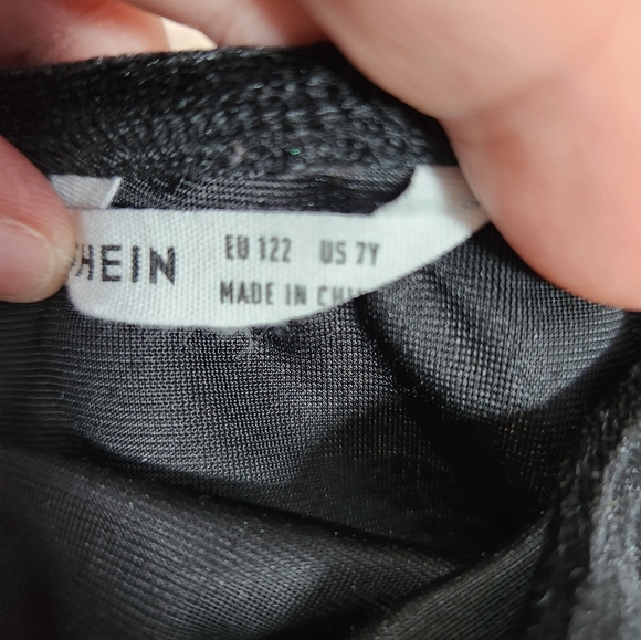 Velvet‎ butterfly dress - Picture 7 of 7